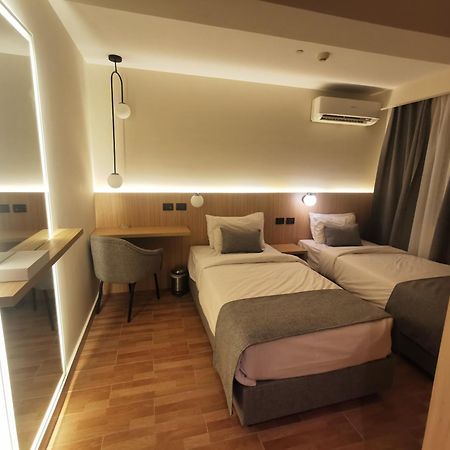 Green Plaza Inn "'Business &Families Only"' Alessandria Esterno foto